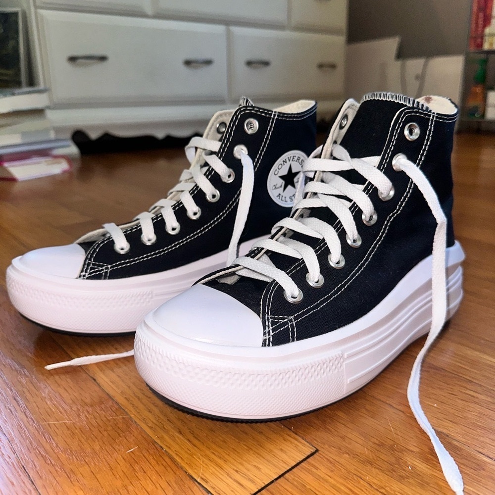 WOMEN'S CONVERSE CHUCK TAYLOR ALL STAR MOVE LIFT HI PLATFORM SNEAKERS